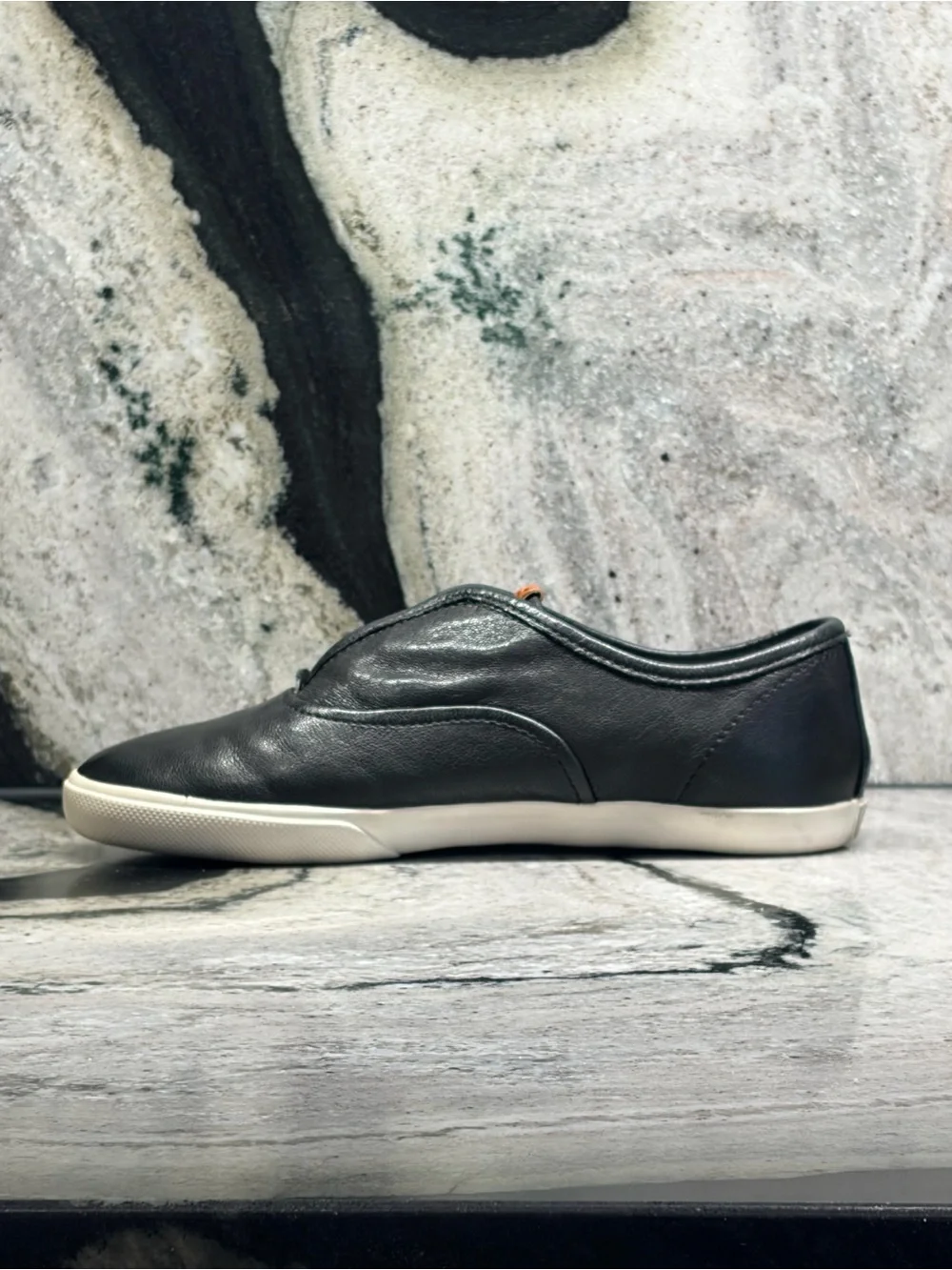Frye Women’s 7.5 Black Leather Slip-On Sneakers Loafers White Sole